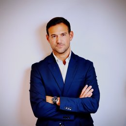 全国人大代表黄成辉:扎根生产一线,践行民主担当